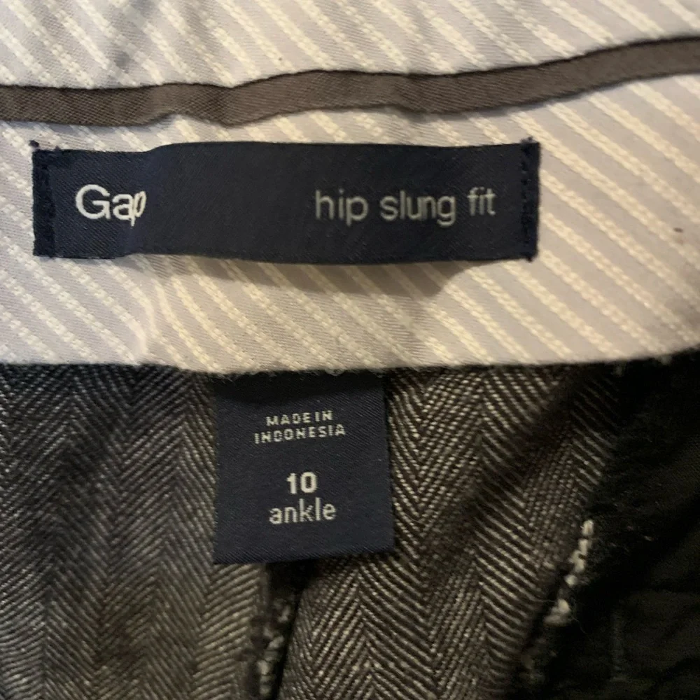 GAP Women's Gray Trousers with Pinstripe- Size 10 - Picture 11 of 13